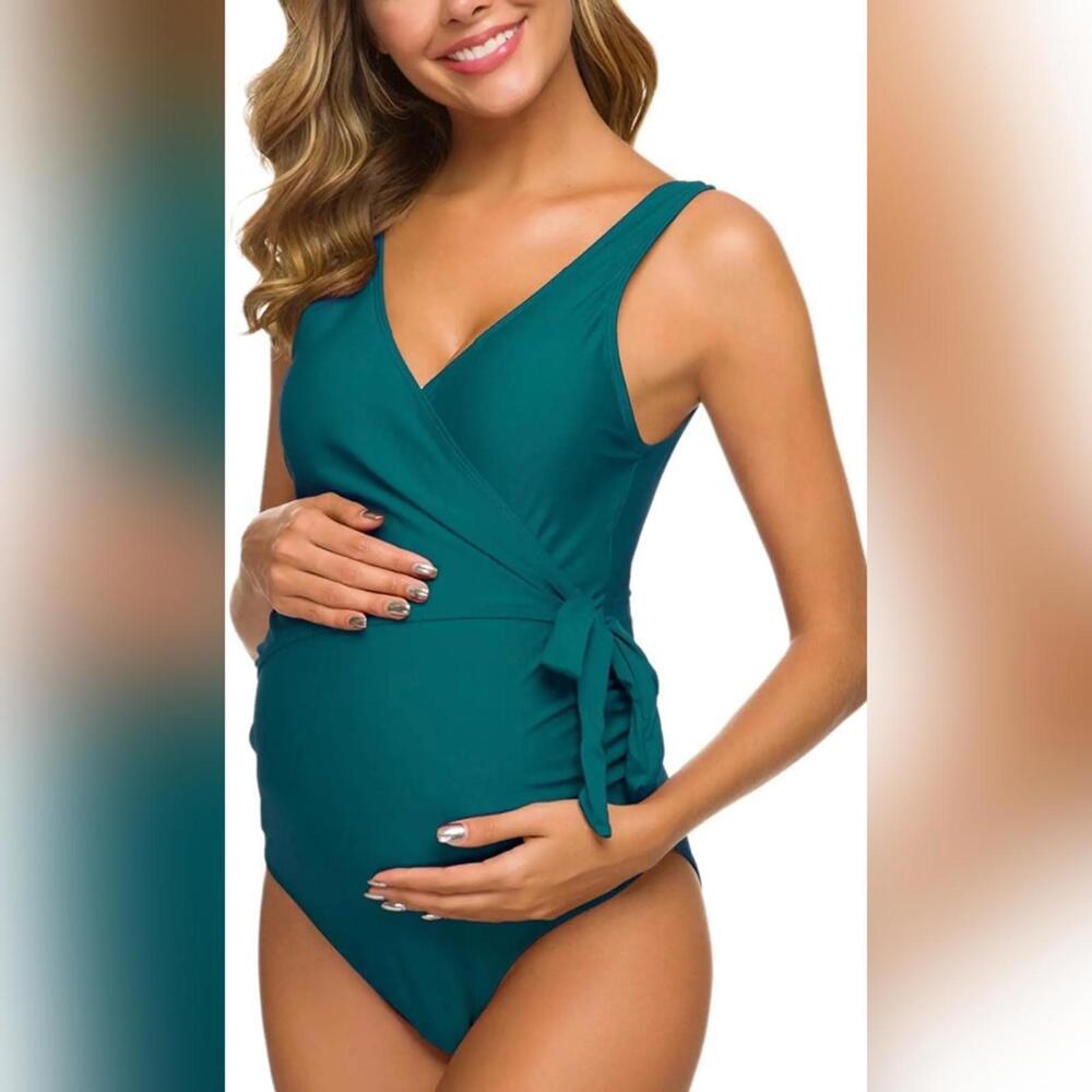 NWT Tempotrek One Piece V Neck Tie Front Swimsuit, XL